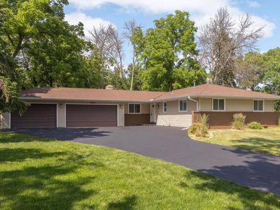 10700 27th Ave S, Burnsville, MN, 55337