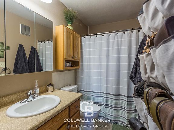 5th image of 4400 S Poplar St #103D