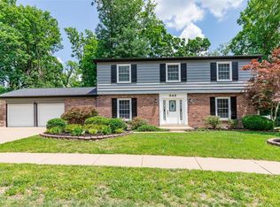 343 Ridge Trail Dr, Chesterfield, MO 63017
