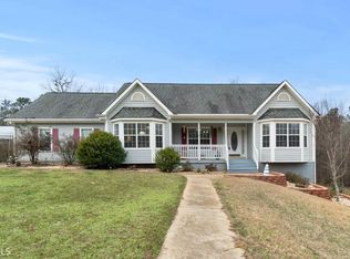 221 Ashley Trace Dr, Locust Grove, GA 30248