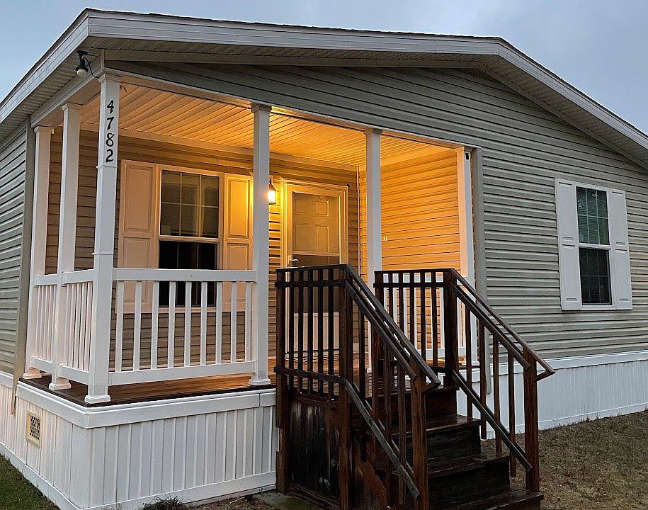 1st image of 516 Courtland Ln #595
