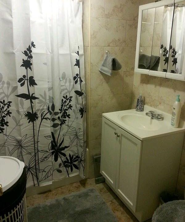 2nd image of 1237 Crosby Ave APT 3