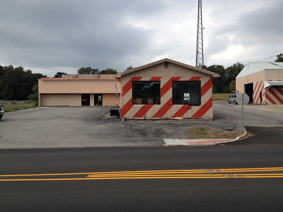 2nd image of 4520 S Main