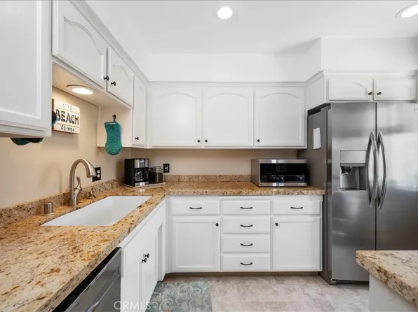676 N 12th St APT 5, Grover Beach, CA 93433