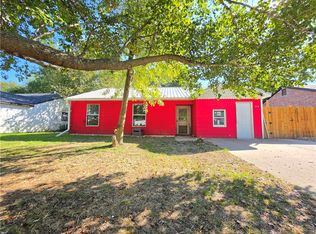 470 Village Ln, Springdale, AR 72764