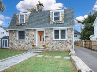 27 Bradley St, Fairfield, CT 06824