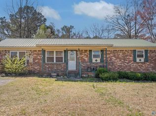 1608 Woodview Dr SW, Hartselle, AL 35640