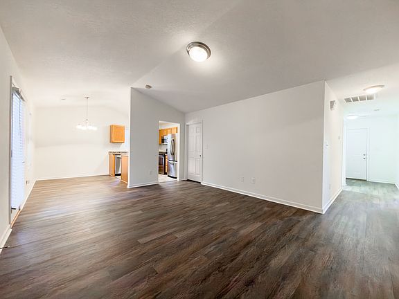 4th image of 10312 Boston Ln