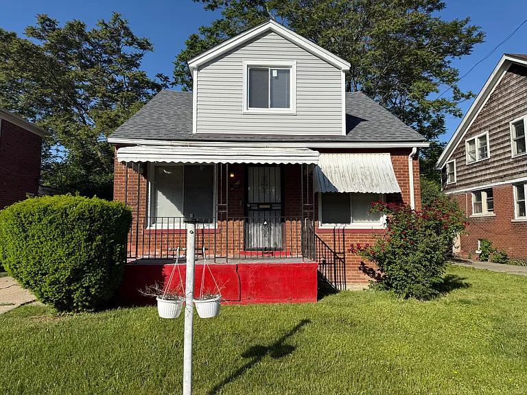 356 Lenox St — Photo 1