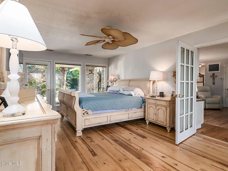 810 Madam Moores Ln #A — Photo 34