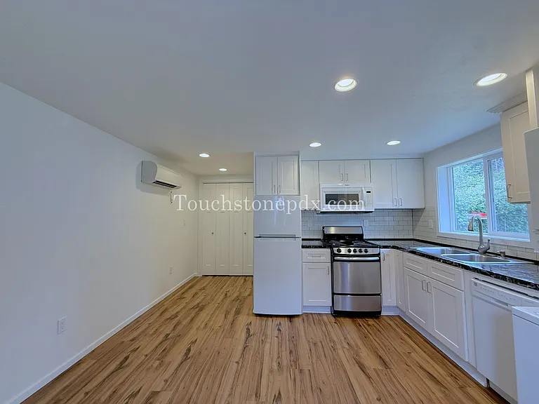 5660 SE 125th Ave — Photo 7
