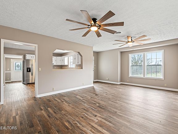 5th image of 248 Red Hill Rd