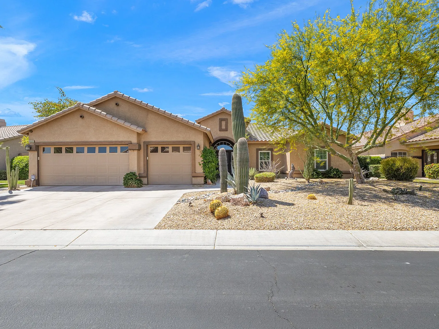3 bed, 2168 sqft, $8,000 — Photo 2