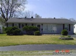 106 Lazarcheff Dr, Cahokia, IL 62206