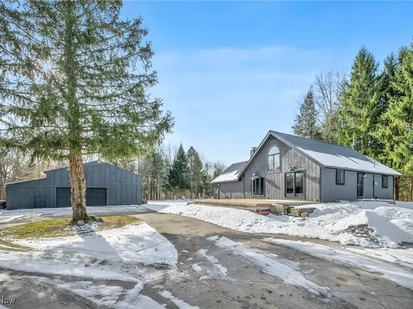 52819 Bursley Rd, New London, OH 44851