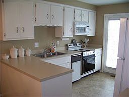 1st image of 33 Channing Pl