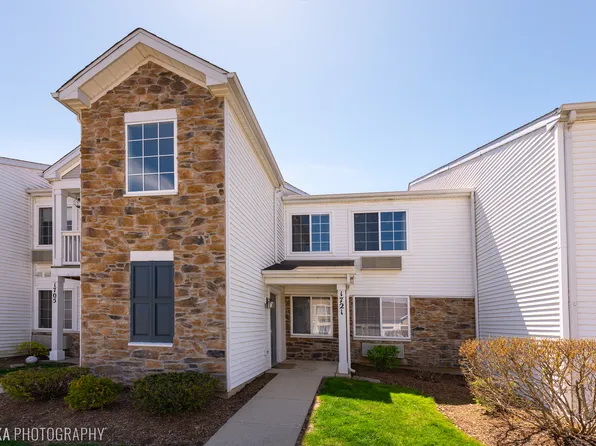 1721 Silverstone Dr Unit 1721, Carpentersville, IL 60110