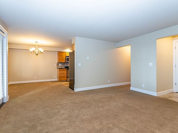 5th image of 11222 NE 67th St APT 2-W