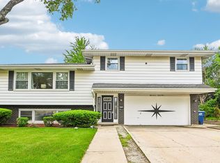 5733 Rose Ct, Berkeley, IL 60163