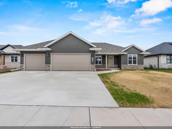 1418 Divinity Dr, De Pere, WI 54115
