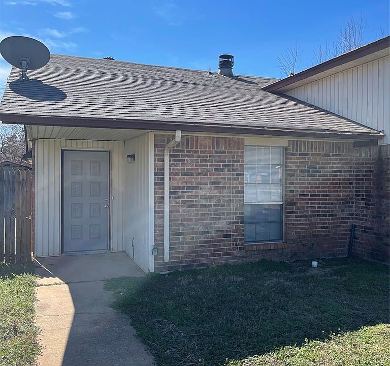 1st image of 6124 SE 47th St