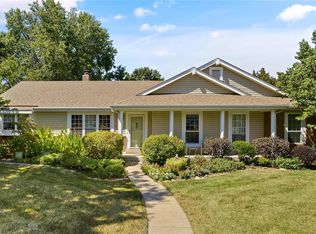 445 Mason Ridge Dr, Saint Charles, MO 63304