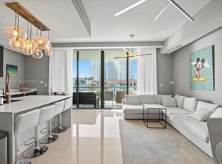 3250 NE 188th St APT 305, Aventura, FL 33180