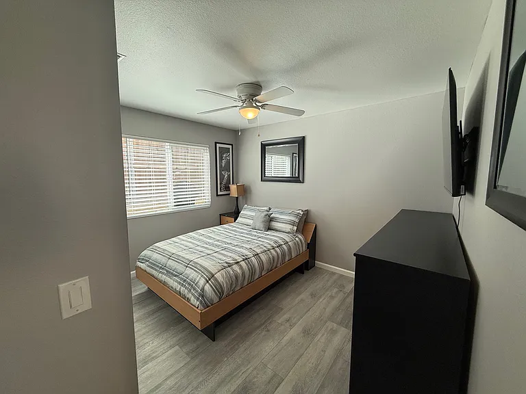 5276 Imperial Ave — Photo 10
