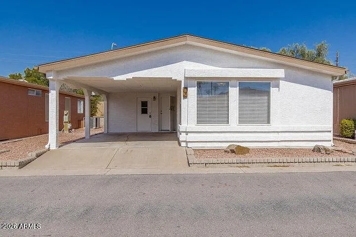 1864 E Augusta Ave — Photo 4
