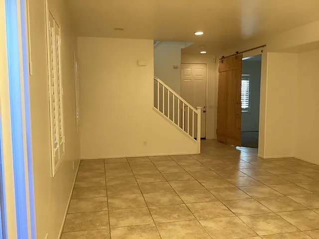 2620 Sparkling Water Ct — Photo 10
