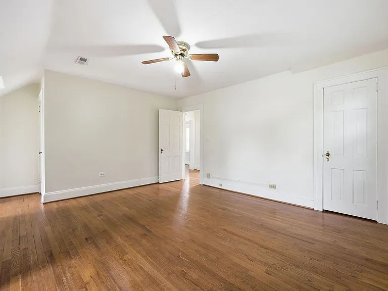 1203 S Main St — Photo 37
