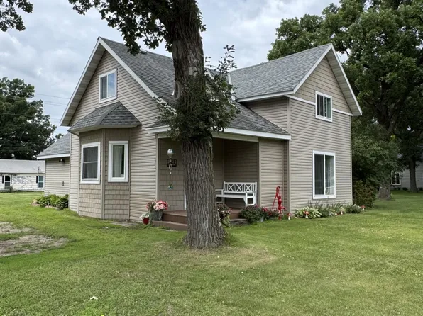 521 S Driftwood St, Royalton, MN 56373