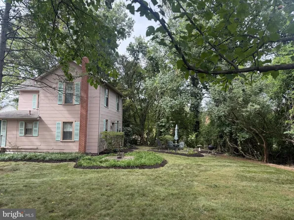 6027 29th St N, Arlington, VA 22207