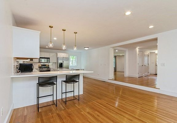 5th image of 37 Philbrick Rd