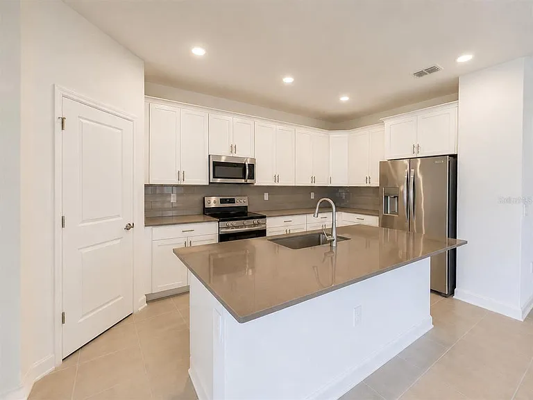 4619 Wandsworth Way — Photo 9