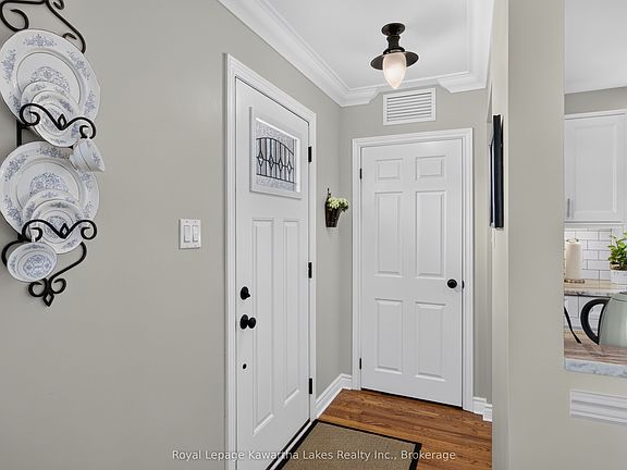4th image of 18 Madill Cres