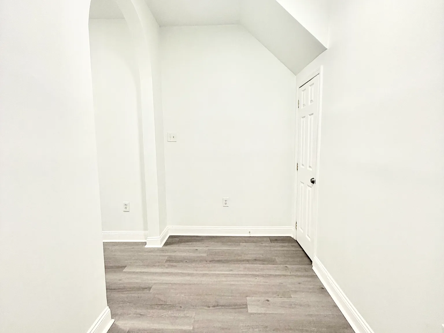 2 bed, 1100 sqft, $1,500 — Photo 1