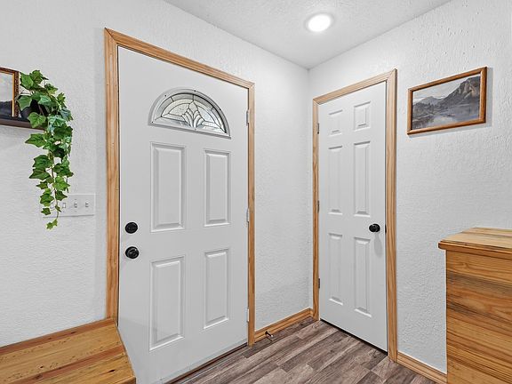 3rd image of 383 Terry Ln