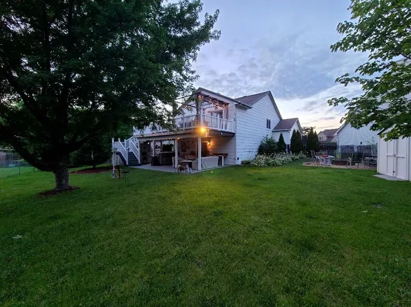 5304 Brookview Dr, West Des Moines, IA 50266