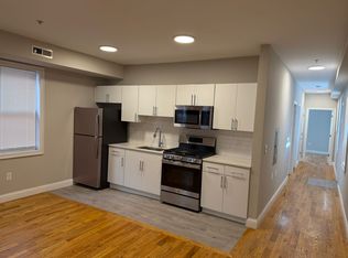 124 Union St #4, Newark, NJ 07105