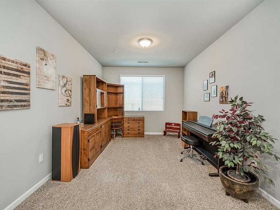 5th image of 3406 Carmelita Ave