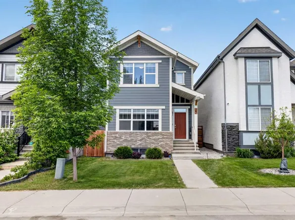 23 E Masters Hts SE, Calgary, AB T3M 2M7