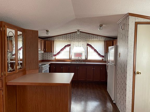 3rd image of 10213 Charles Town Rd Lot 32