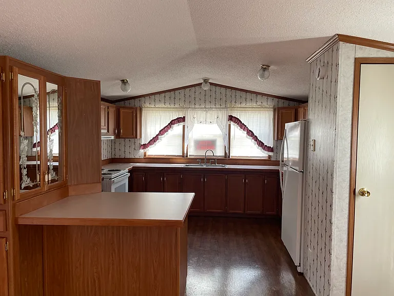 10213 Charles Town Rd #32 — Photo 3