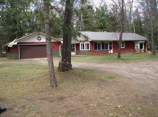 W11966 Parkway Rd, Crivitz, WI 54114