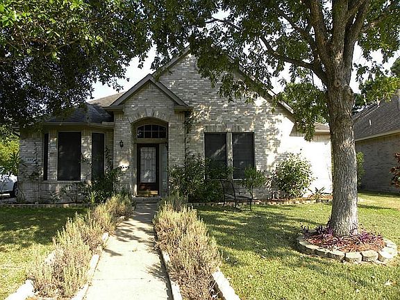 2nd image of 235 Rustic Oaks Dr