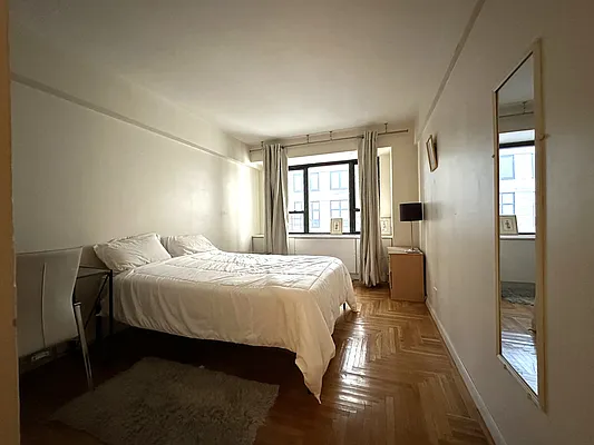 Rented by Oxford Property Group | media 18