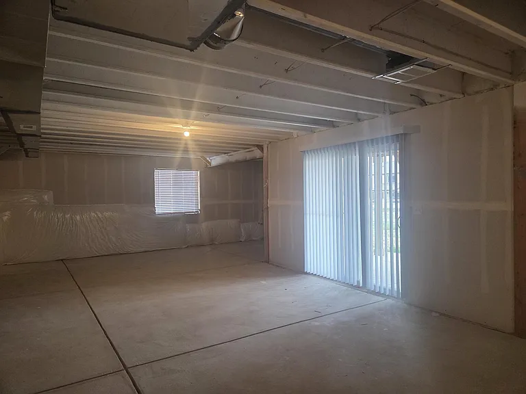 612 87th Ave — Photo 16