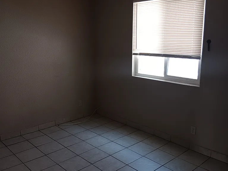 2304 Saturn Ave #B — Photo 13