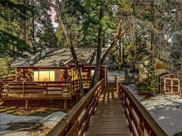 32135 West Dr, Running Springs, CA 92382